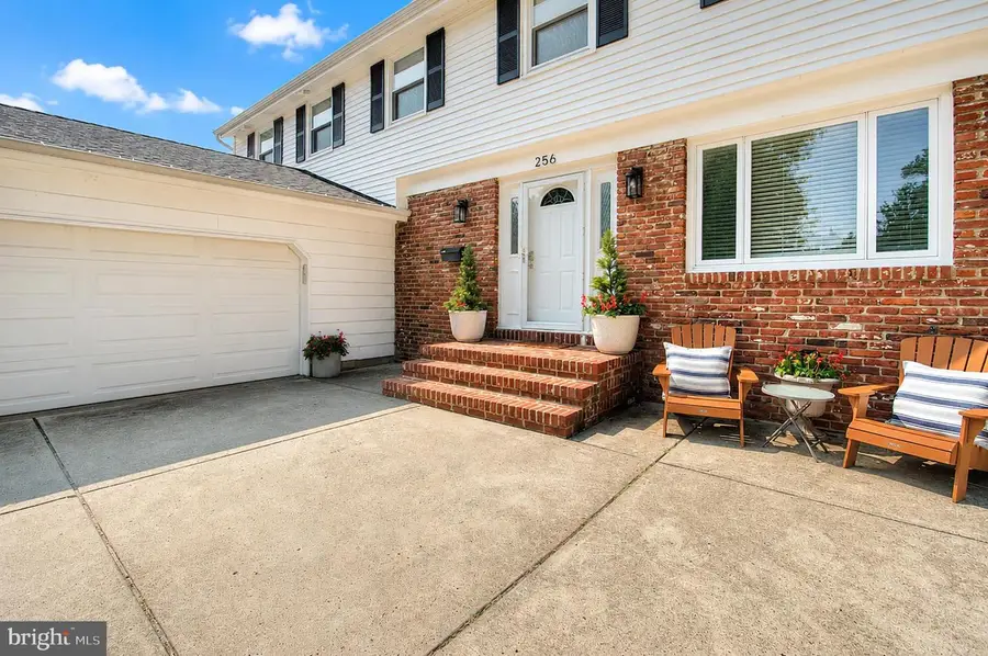256 Ramblewood Pkwy, Mount Laurel, NJ 08054 - #2