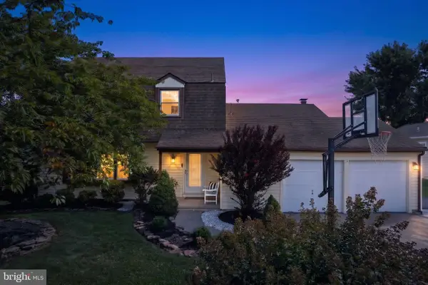 284 Tenby Chase Dr, DELRAN, NJ 08075