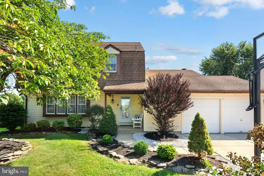 284 Tenby Chase Dr, Delran, NJ 08075 - #3
