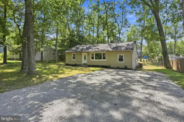 212 W Virginia Rd, BROWNS MILLS, NJ 08015