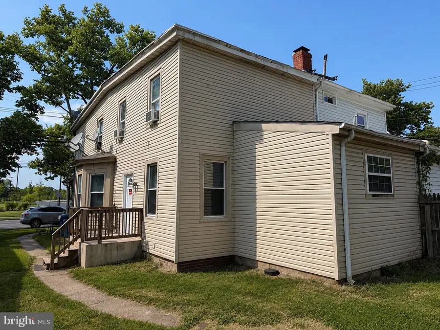 1002 W Front St, Florence, NJ 08518 - #3