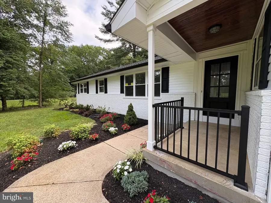 28034 Gaunts Bridge Rd, Columbus, NJ 08022 - #2