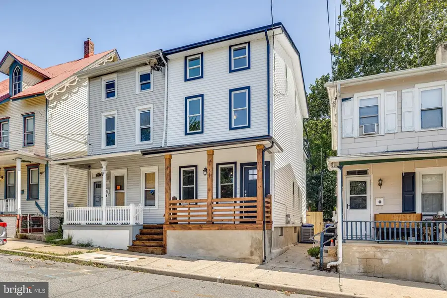 31 Buttonwood St, Mount Holly, NJ 08060 - #2