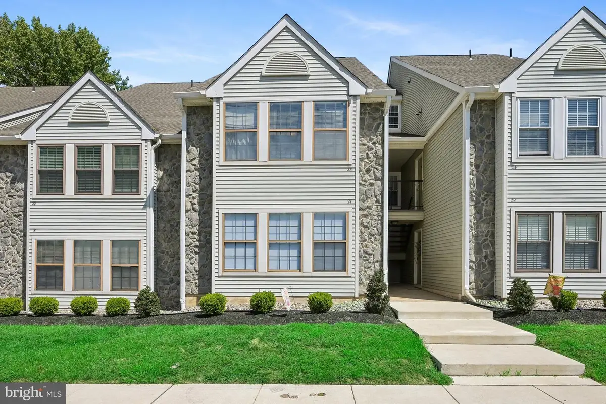 23 Chelmsford Ct, Marlton, NJ 08053 - #1
