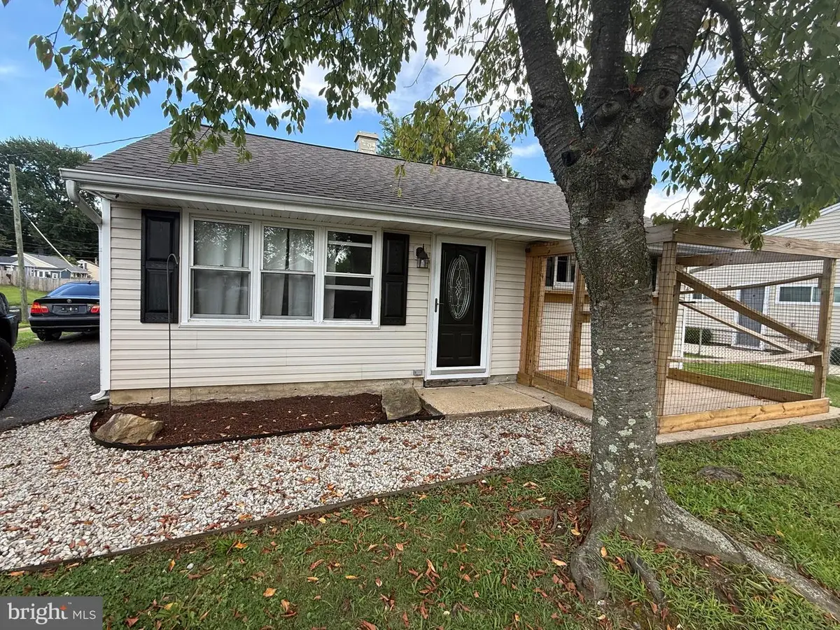 528 S Maple Ave, Maple Shade, NJ 08052 - #1