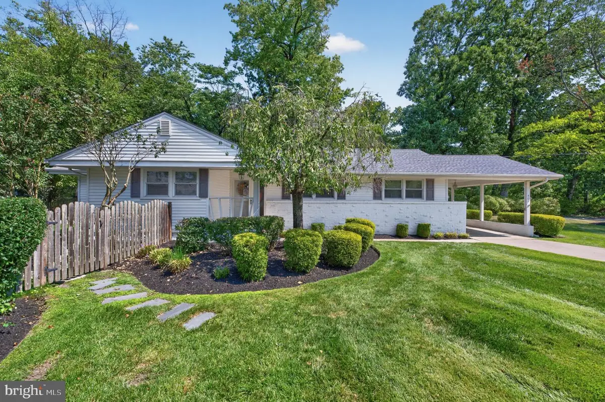 401 Edgemoor Dr, Moorestown, NJ 08057 - #1