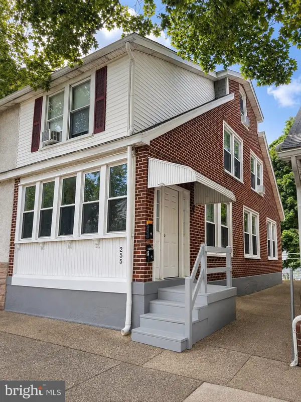 255 W Union St, BURLINGTON, NJ 08016