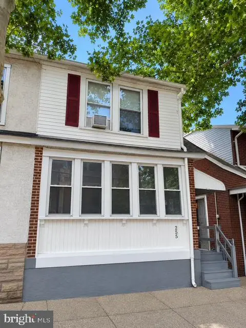 255 W Union St, Burlington, NJ 08016 - #2