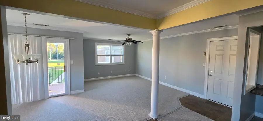 4 Florence Tollgate Pl #6, Florence, NJ 08518 - #2