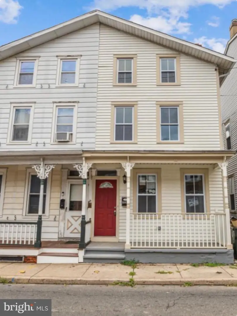 404 Lawrence St, Burlington, NJ 08016 - #1