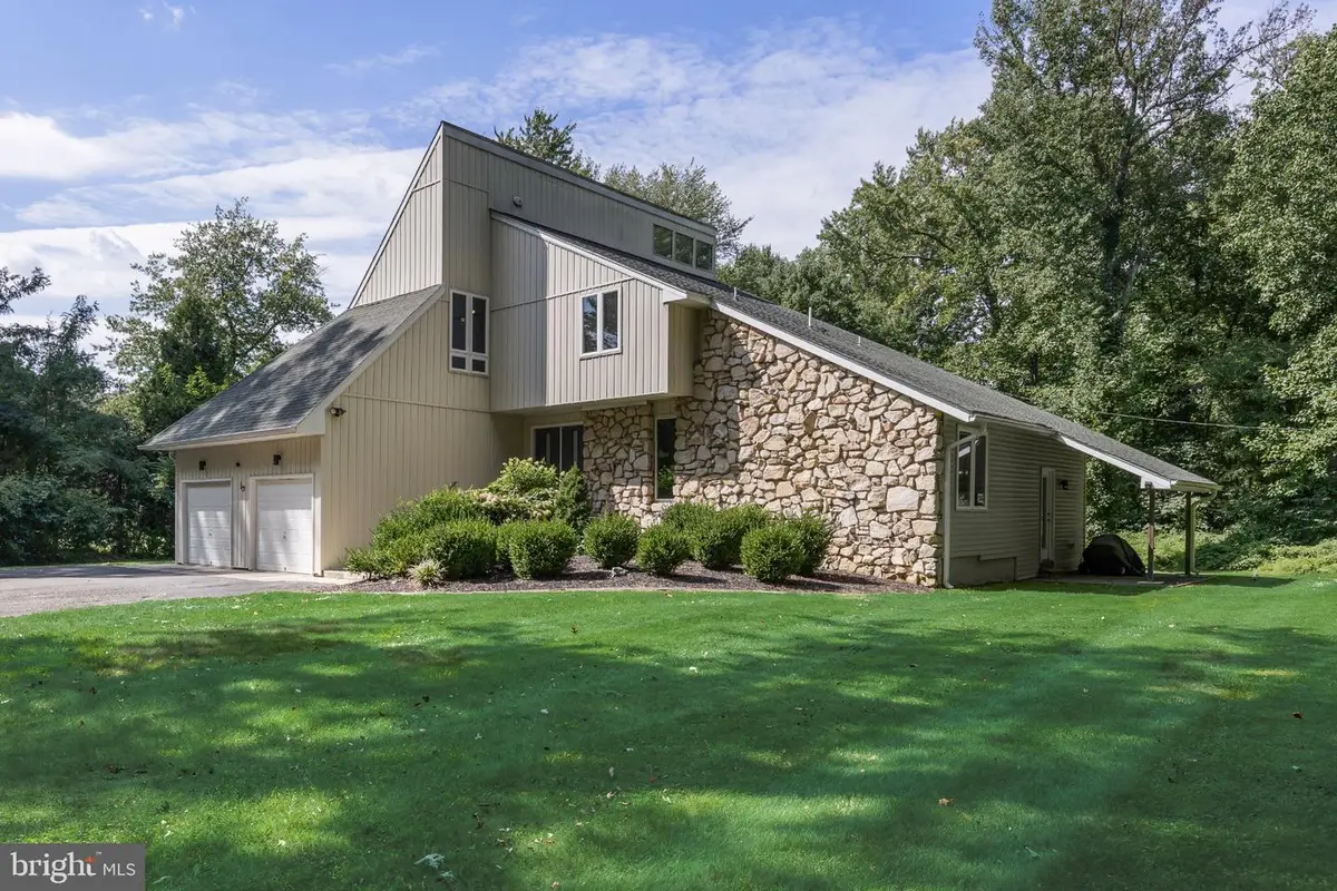 1 Bloomer Dr, Burlington, NJ 08016 - #1