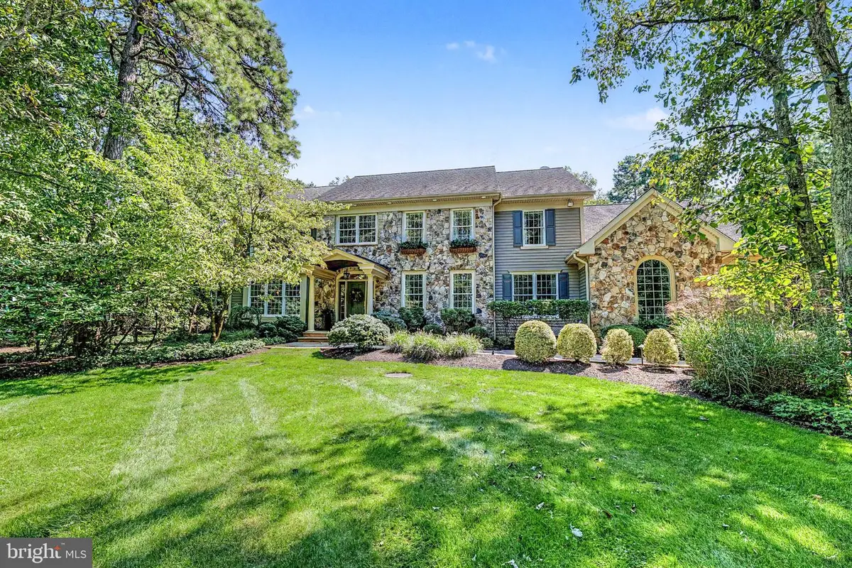 5 Tunbridge Wells Ct, Medford, NJ 08055 - #1