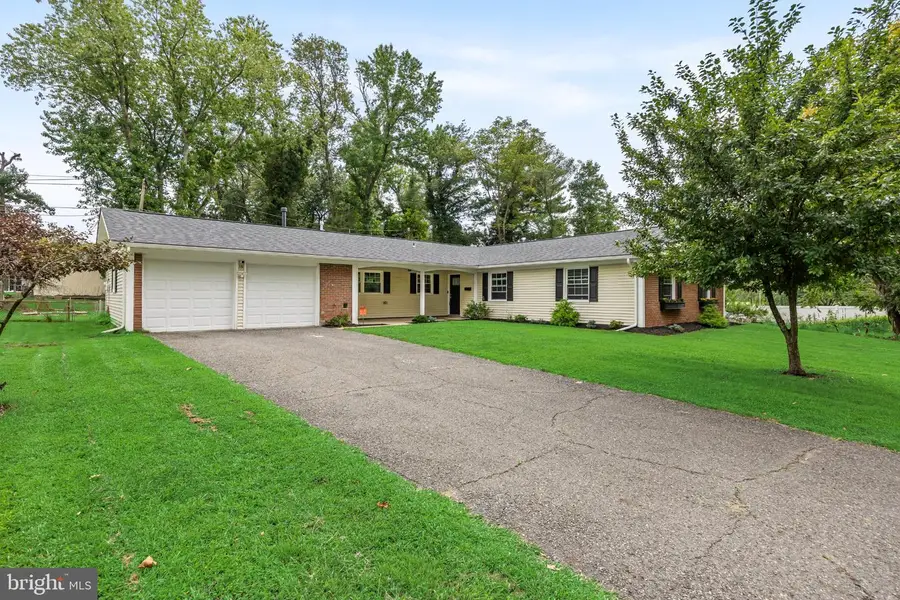 16 Creekview Rd, Willingboro, NJ 08046 - #2