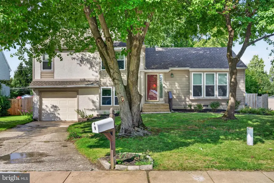 9 Camelia Ln, Mount Laurel, NJ 08054 - #2