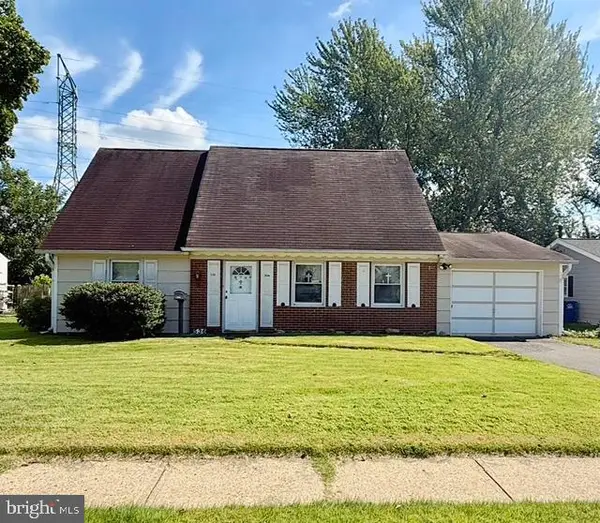 536 Charleston Rd, WILLINGBOROUGH, NJ 08046