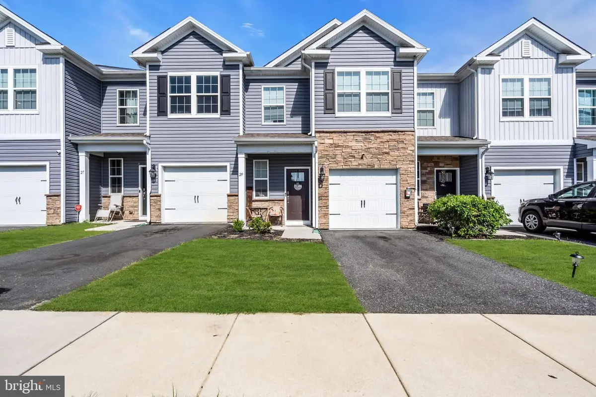 29 Katherine Dr, Burlington, NJ 08016 - #1