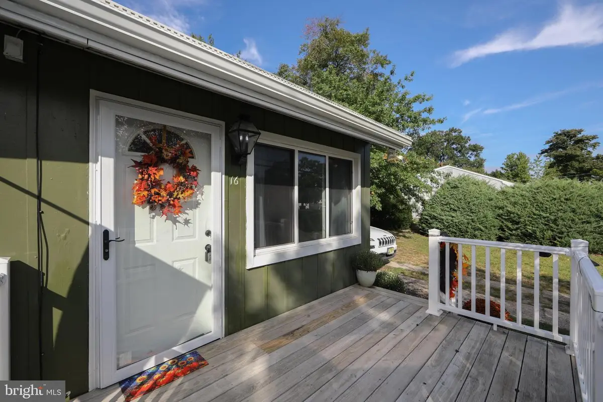 16 Holly Blvd, Southampton, NJ 08088 - #1