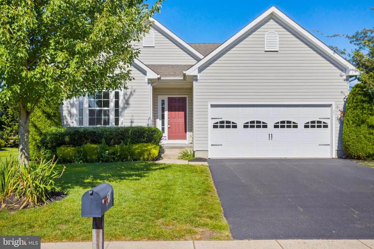 21 Applegate Dr, Florence, NJ 08518 - #1