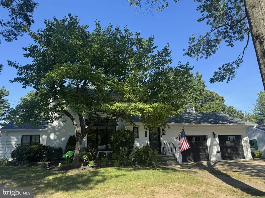 903 Cedar St, Riverton, NJ 08077 - #3