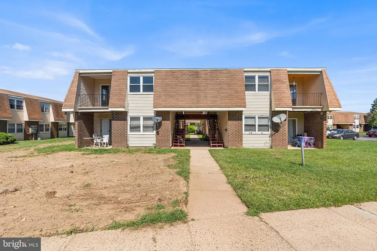 10 Florence Tollgate Pl, Florence, NJ 08518 - #1