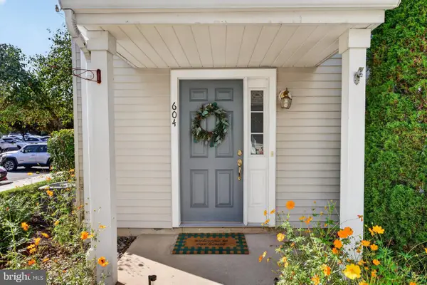 604 Oswego Ct, MOUNT LAUREL, NJ 08054