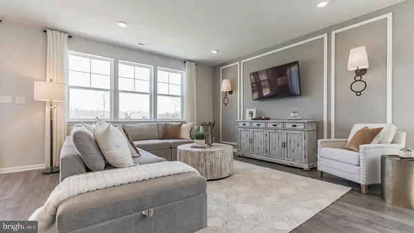 16 Skipton Lane, MOORESTOWN, NJ 08057