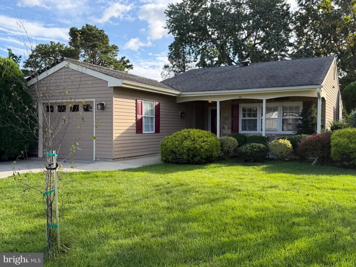 2 Tifani Ln, Southampton, NJ 08088 - #1