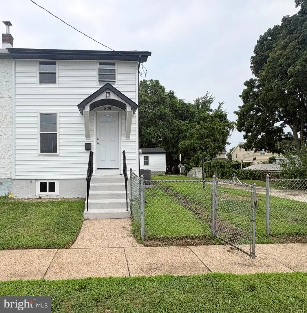 825 W 3rd St, Florence, NJ 08518 - #1