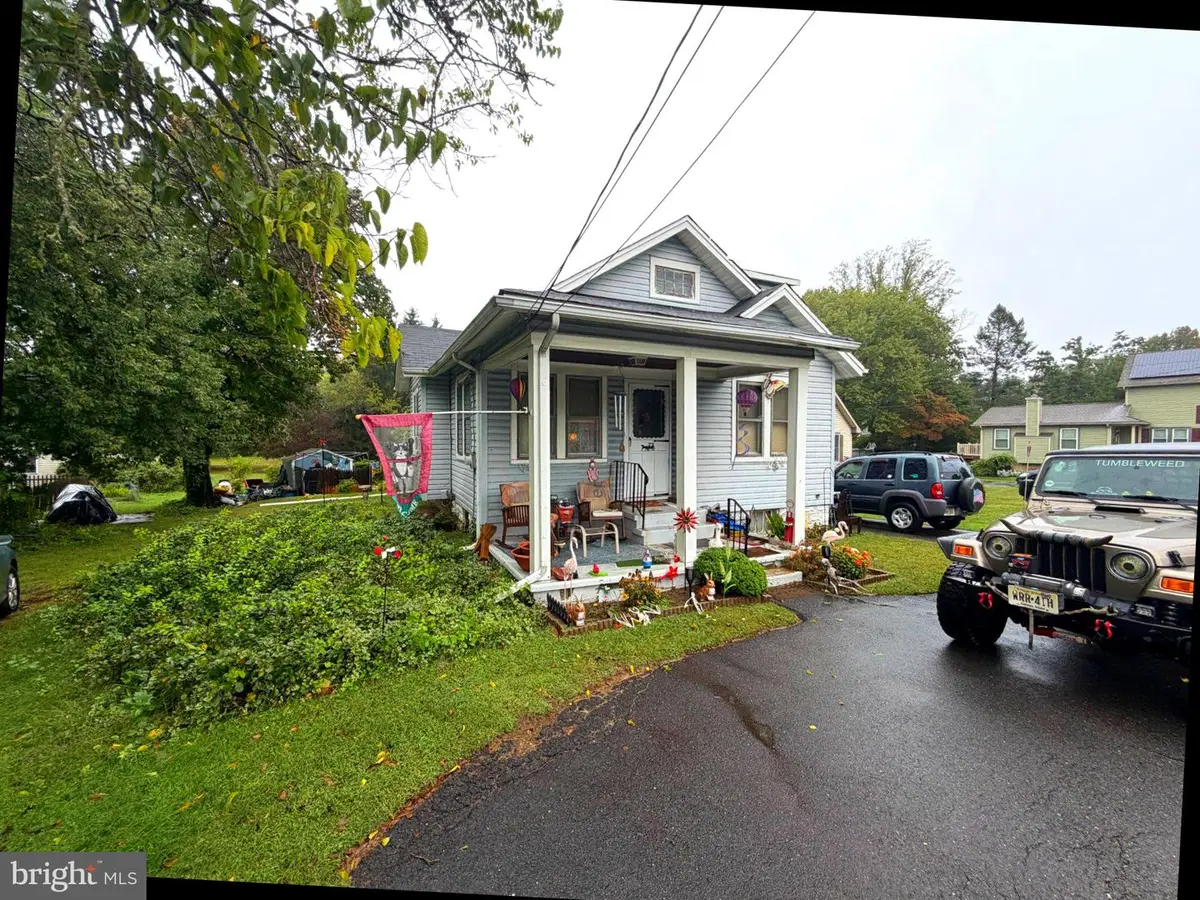 2012 Beverly Rd, Burlington, NJ 08016 - #1