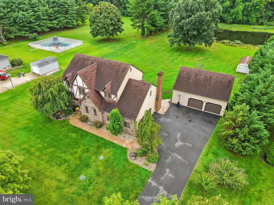 28 S Hockey Dr, Columbus, NJ 08022 - #3
