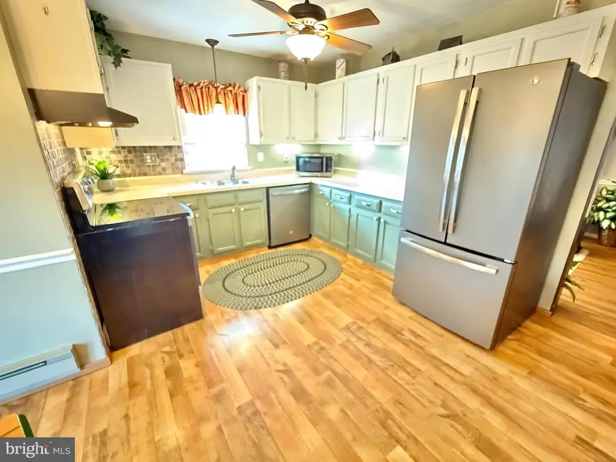 11 Chesterfield Ct, Southampton, NJ 08088 - #3