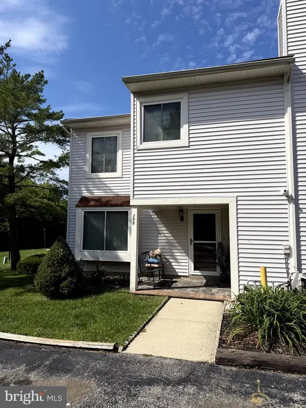 299 Ivy Ct, MARLTON, NJ 08053