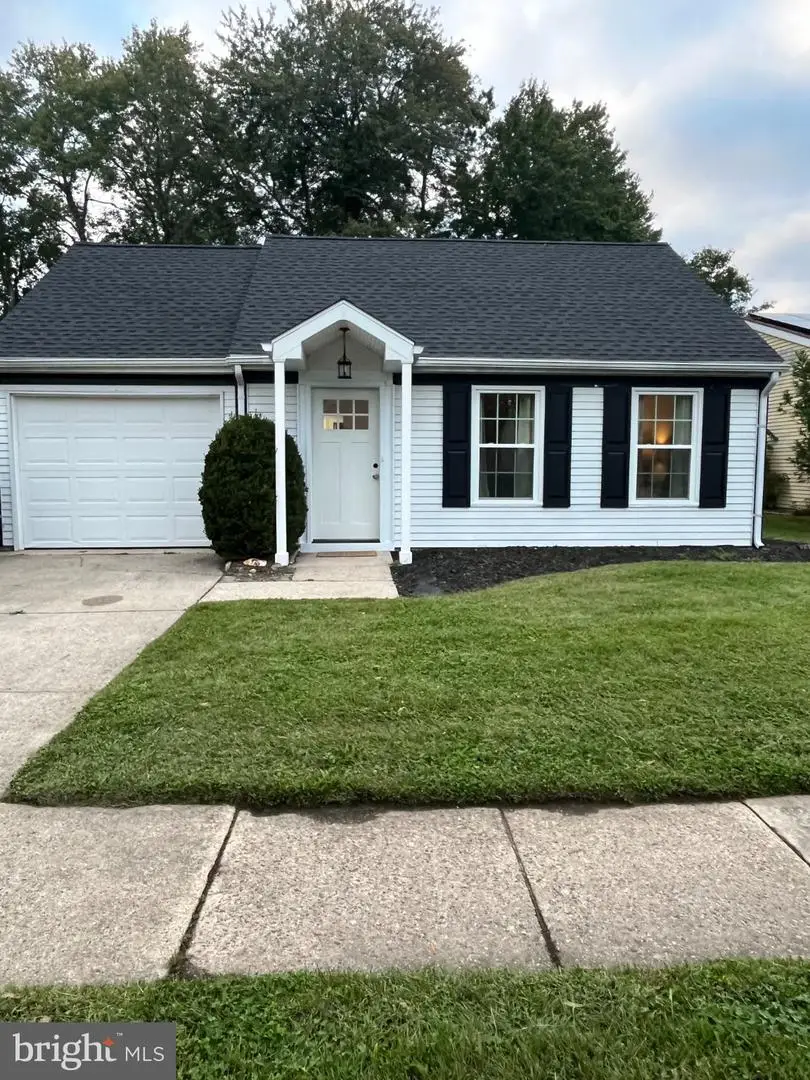 4 Heather Pl, Southampton, NJ 08088 - #1
