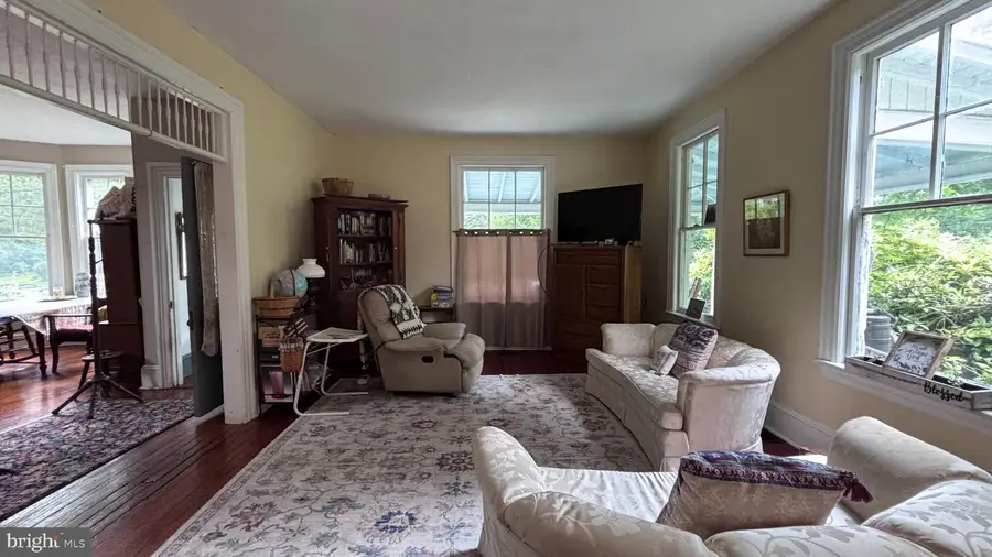 102 Main St, Riverton, NJ 08077 - #2