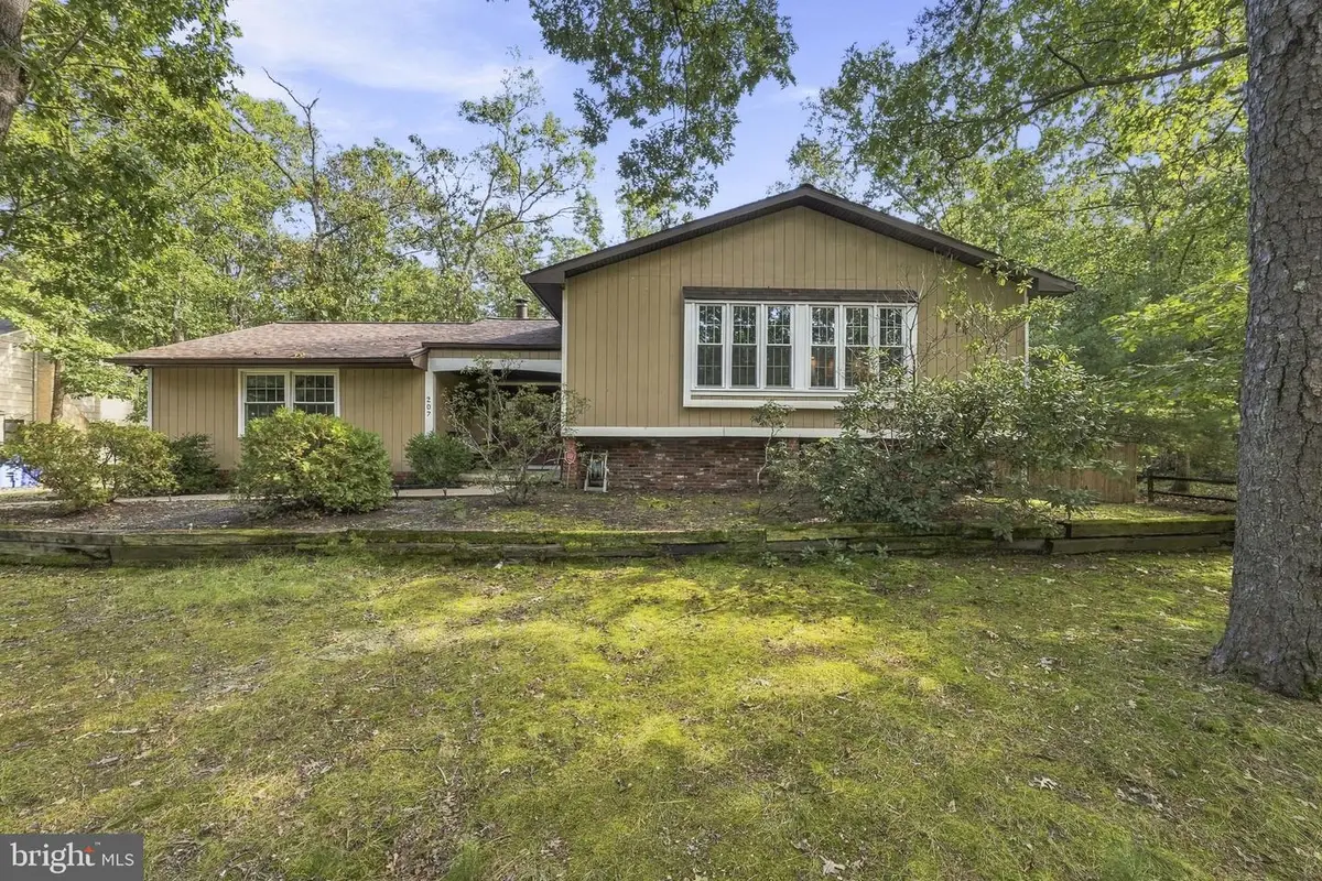 207 Brandywine Ct, Medford, NJ 08055 - #1
