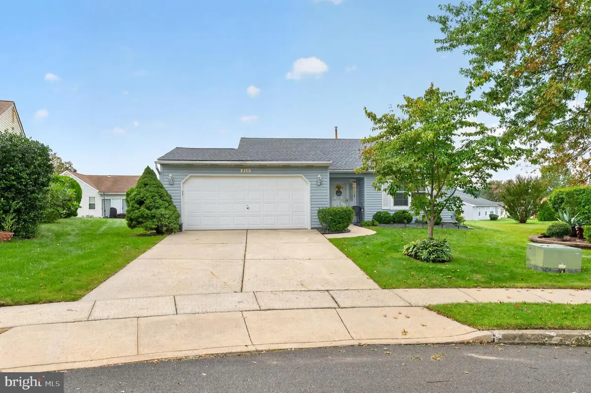 315 Wagon Wheel Cir, Columbus, NJ 08022 - #1