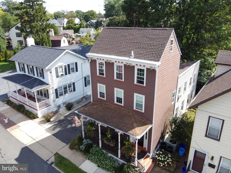 122 E Burlington St, Bordentown, NJ 08505 - #3