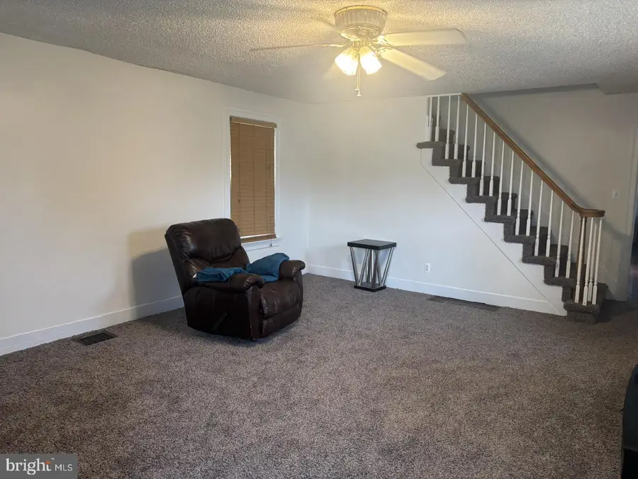 509 Warren St, Beverly, NJ 08010 - #3