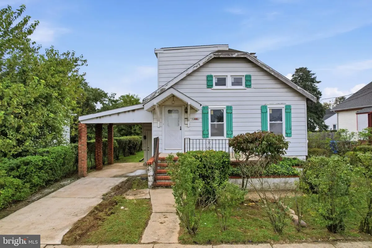 835 Woodland Ave, Burlington, NJ 08016 - #1