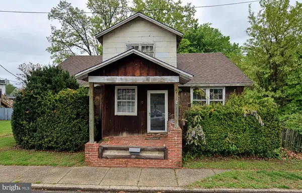 15 E 3rd St, BURLINGTON, NJ 08016