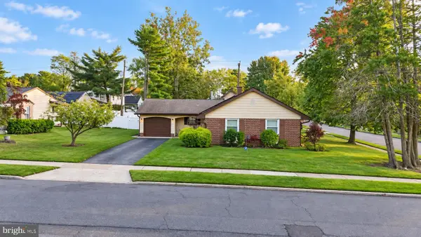 230 Pageant Ln, WILLINGBORO, NJ 08046