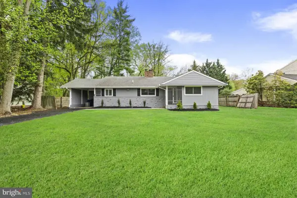 308 Kenwood Dr, MOORESTOWN, NJ 08057
