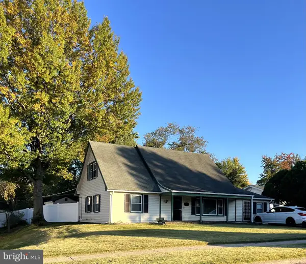 22 Melbourne Ln, WILLINGBORO, NJ 08046