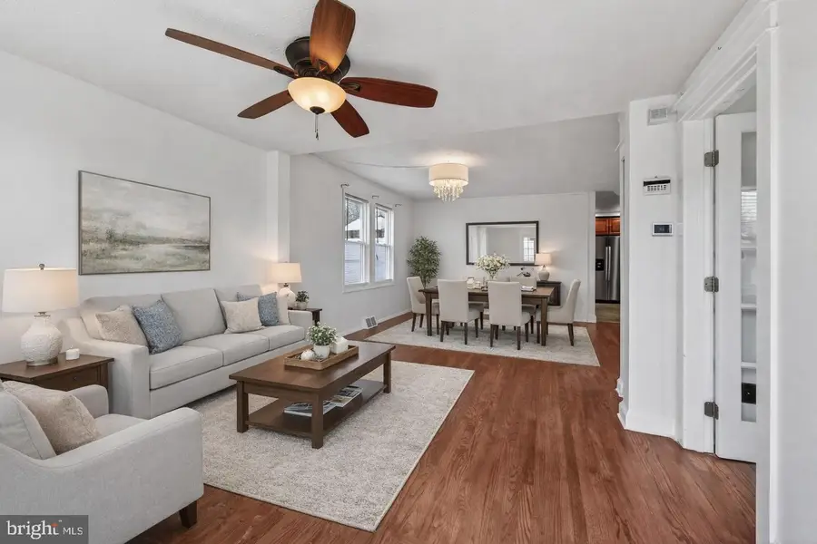 152 E 7th St, Burlington, NJ 08016 - #2