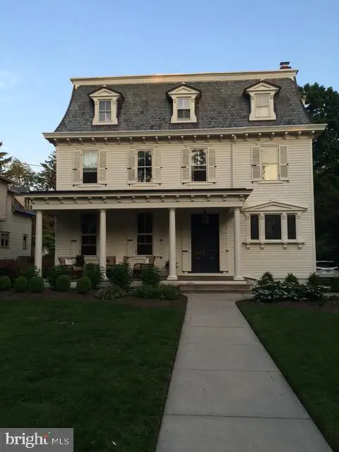 142 E Oak Ave, MOORESTOWN, NJ 08057
