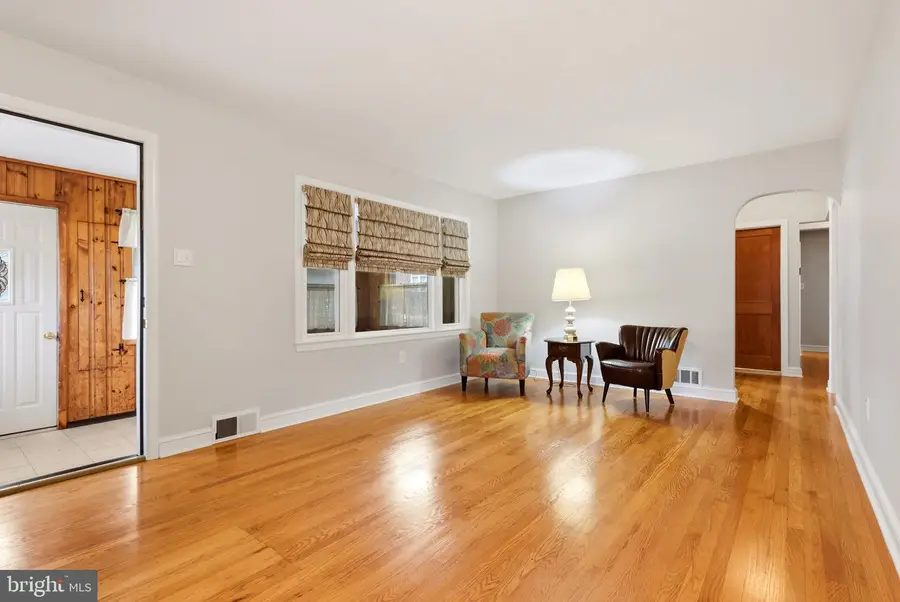 170 Kinsman Rd, Florence, NJ 08518 - #3