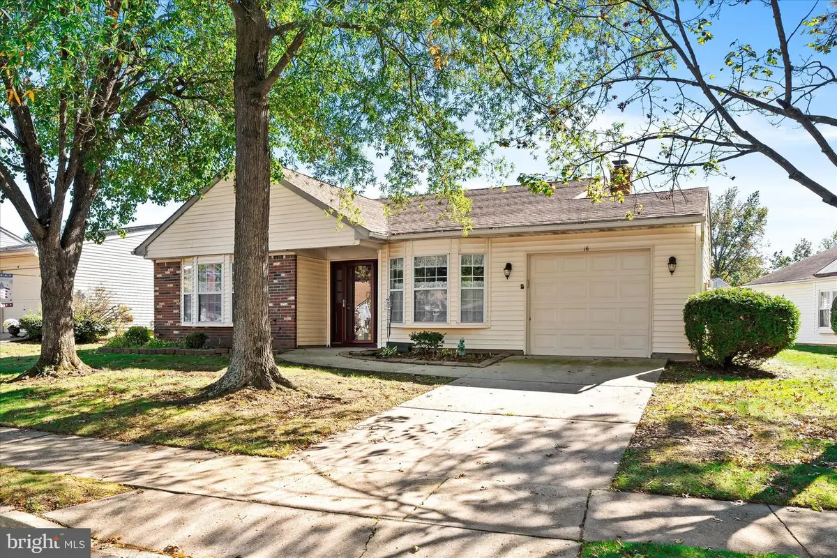 16 Hilltop Ln W, Mansfield, NJ 08022 - #1