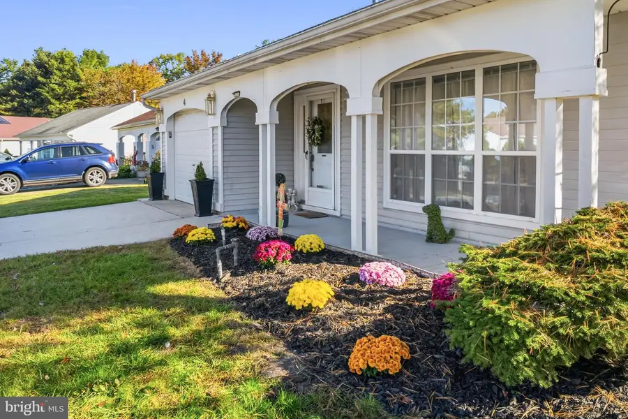 4 Buxton Ct, Southampton, NJ 08088 - #2
