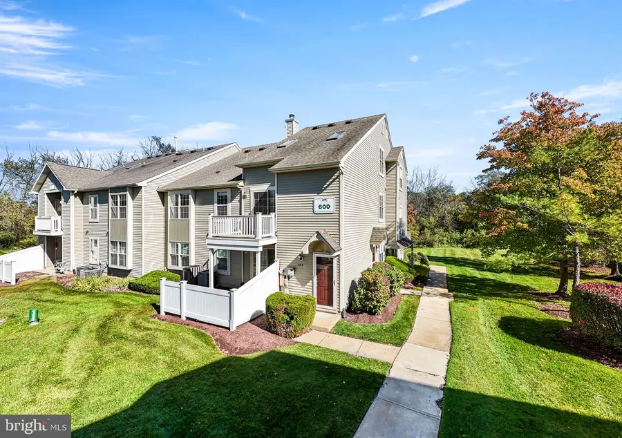 608 Trescott Pl, Mount Laurel, NJ 08054 - #3