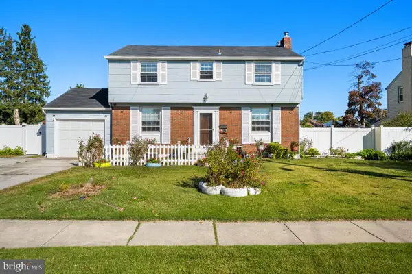 242 Hendrickson Ave, BEVERLY, NJ 08010